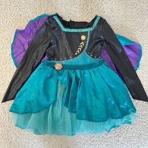 Anna coronation costume